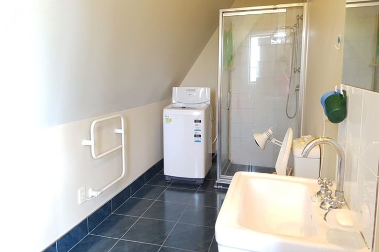 Photo of property in 12a Wicklam Lane, Greenhithe, Auckland, 0632