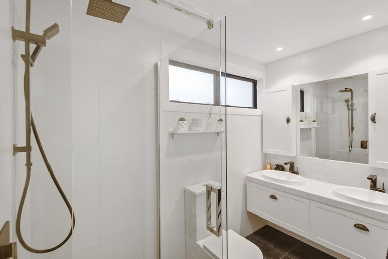 Photo of property in 36 Kahu Road, Fendalton, Christchurch, 8041