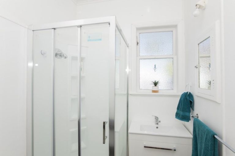 Photo of property in 16 Townley Street, Te Hapara, Gisborne, 4010