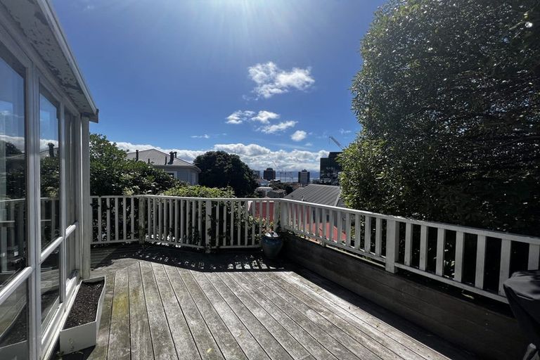 Photo of property in 13 Glenbervie Terrace, Thorndon, Wellington, 6011