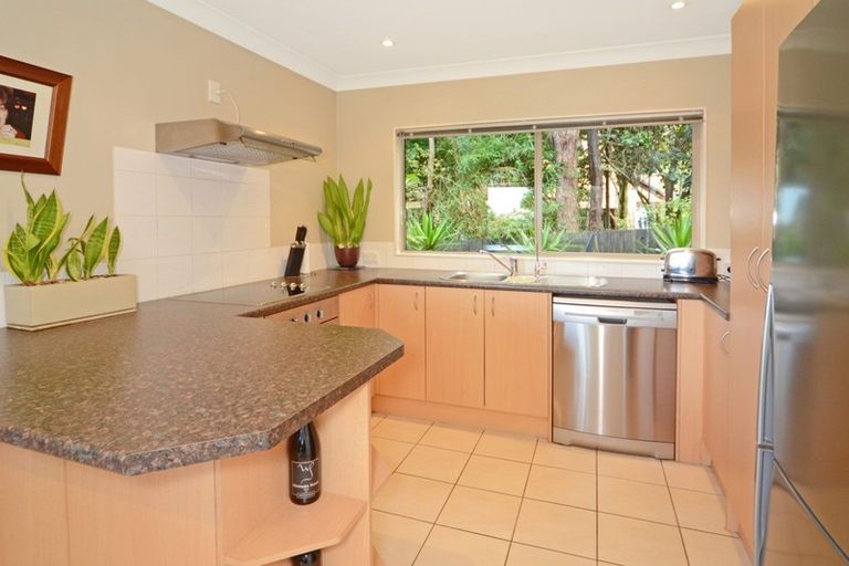 Photo of property in 1/122 Manuka Road, Bayview, Auckland, 0629