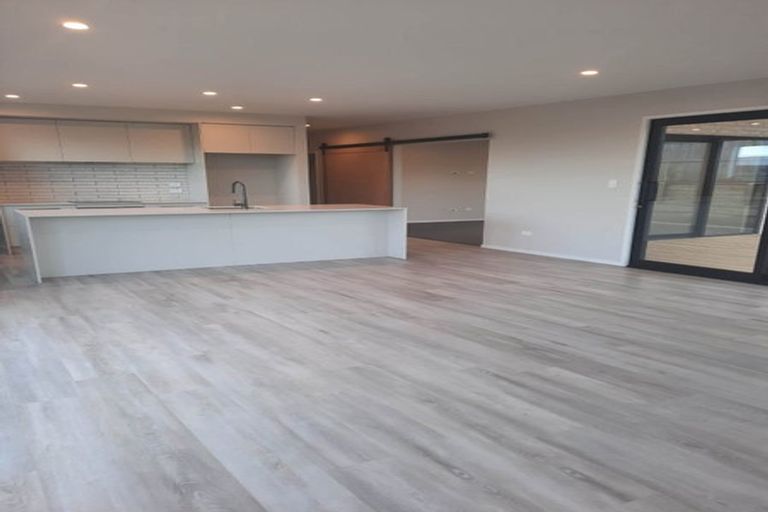 Photo of property in 5 Whanau Avenue, Baverstock, Hamilton, 3200