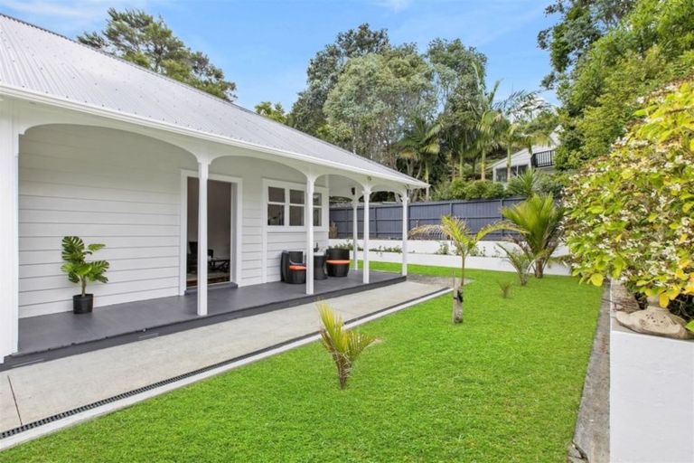 Photo of property in 14 Awhiorangi Promenade, Swanson, Auckland, 0816