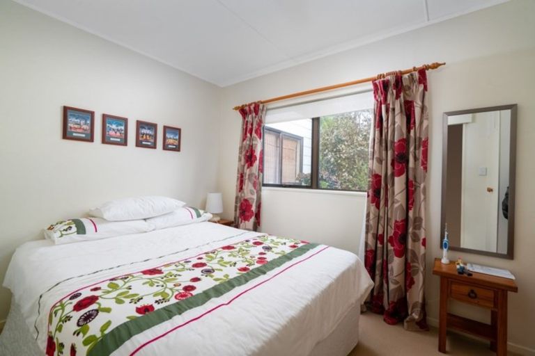 Photo of property in 14 Epping Place, Richmond Heights, Taupo, 3330