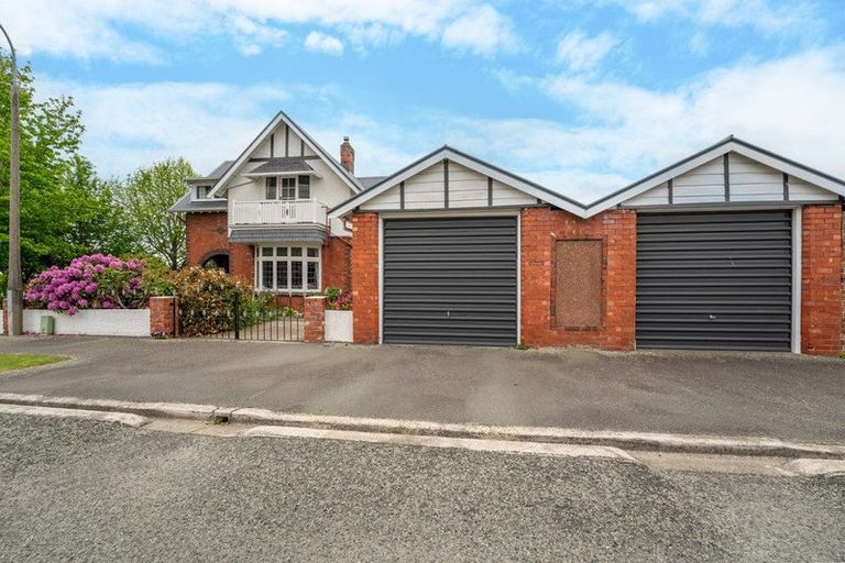 Photo of property in 2 Hart Street, Maori Hill, Timaru, 7910