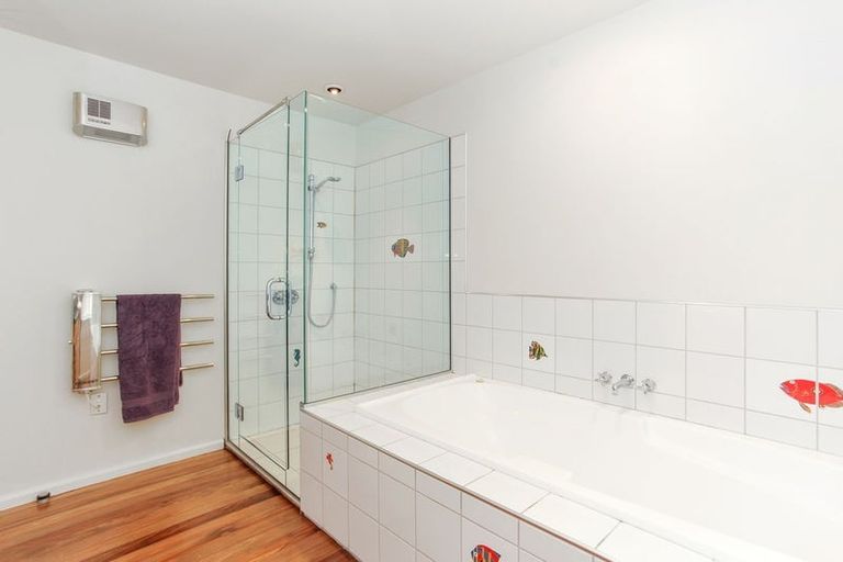 Photo of property in 204 Avonhead Road, Avonhead, Christchurch, 8042