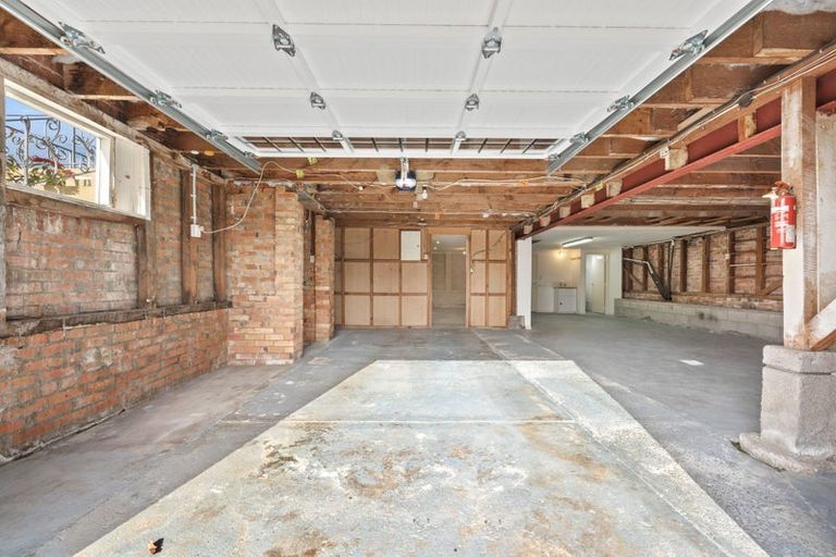 Photo of property in 1/53 Uxbridge Road, Mellons Bay, Auckland, 2014