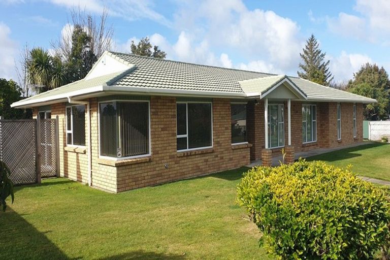 Photo of property in 2a Hamlet Street, Stratford, 4332