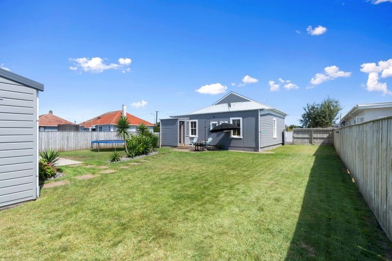 Photo of property in 14 Russell Street, Foxton, 4814