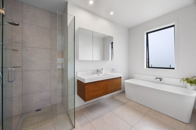 Photo of property in 5 Parkview Street, Wanaka, 9382