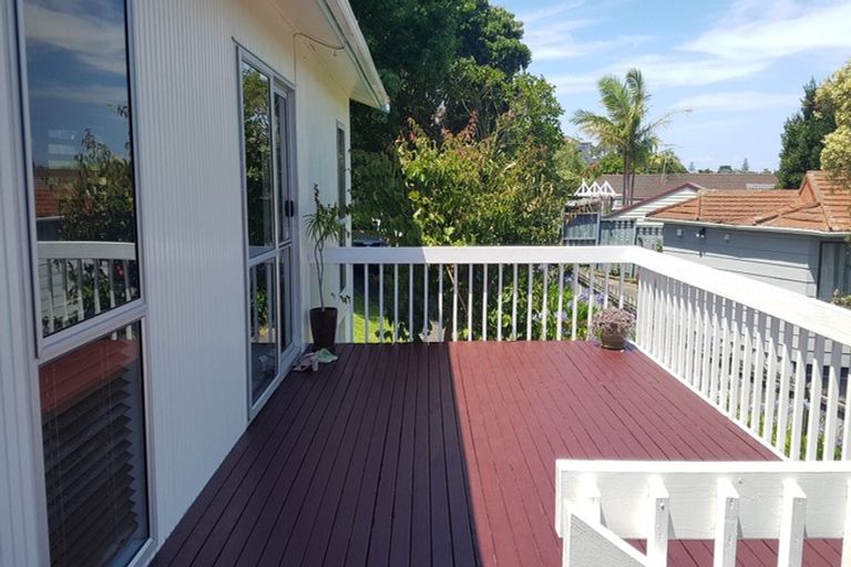 Photo of property in 106 Glendhu Road, Bayview, Auckland, 0629