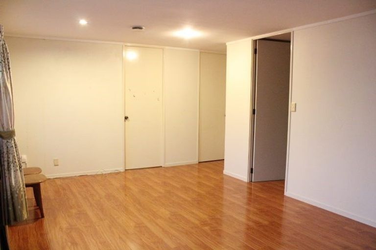 Photo of property in 1/18 Kenwick Place, Burswood, Auckland, 2013