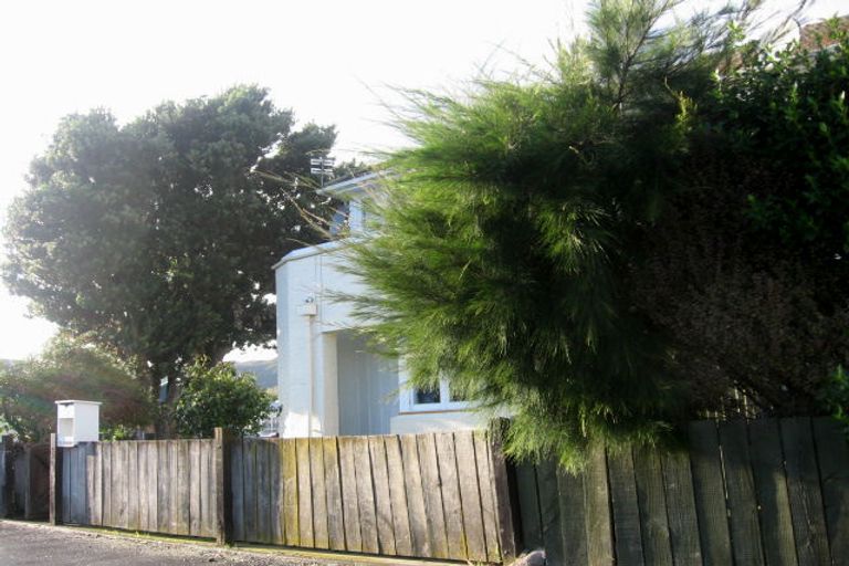 Photo of property in 23 Cambridge Terrace, Waiwhetu, Lower Hutt, 5010