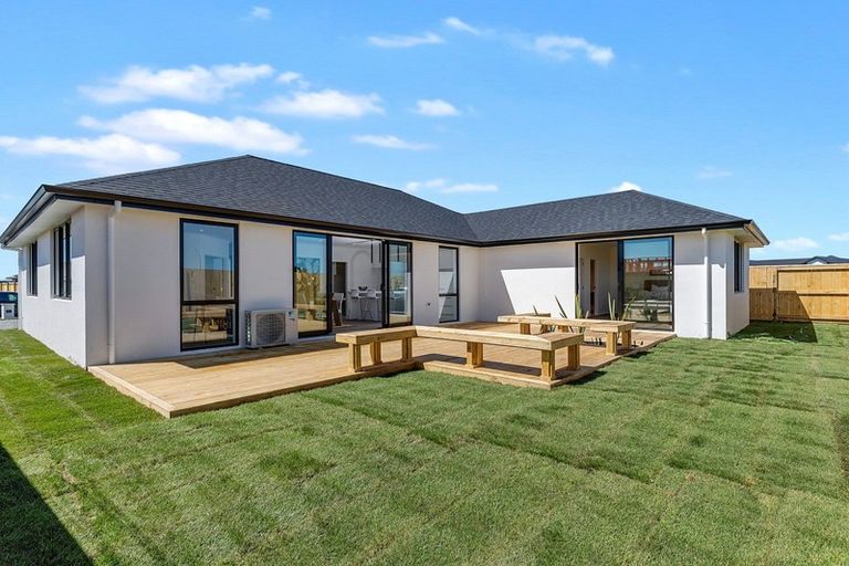 Photo of property in 15 Sydney Place, Flagstaff, Hamilton, 3210