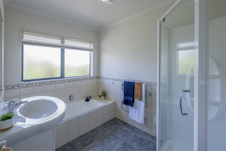 Photo of property in 67 Awatea Avenue, Paraparaumu, 5032