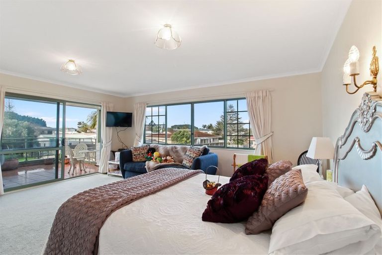 Photo of property in 117 Charleston Avenue, Whangamata, 3620