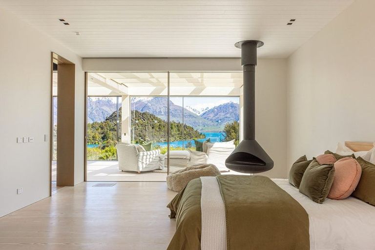 Photo of property in 4 Fishermans Lane, Mount Creighton, Queenstown, 9371