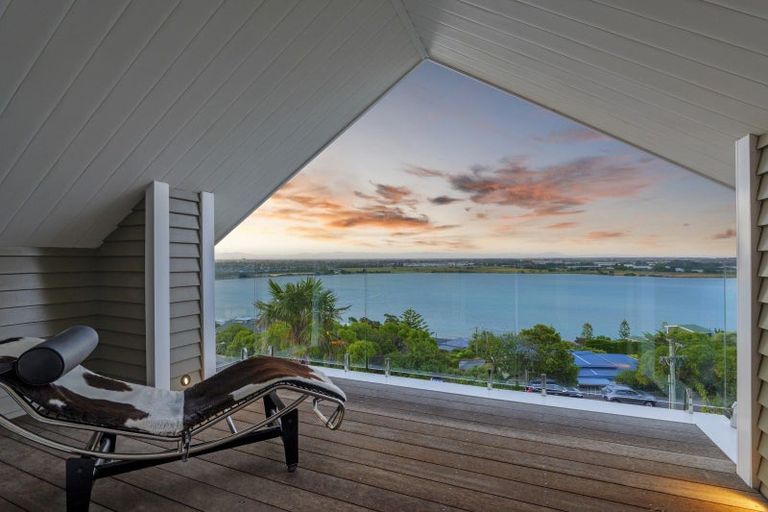 Photo of property in 36 Saint Andrews Hill Road, Mount Pleasant, Christchurch, 8081