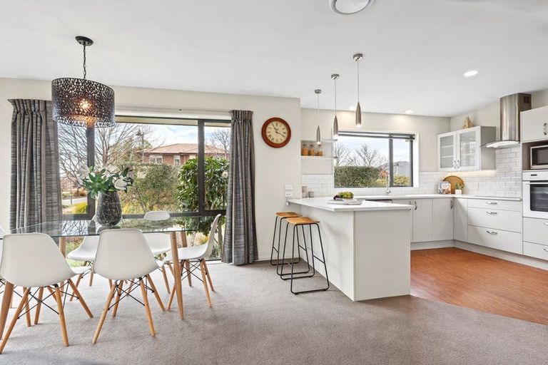 Photo of property in 16 Limes Avenue, Parklands, Christchurch, 8083
