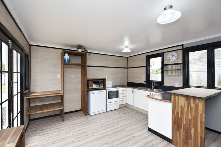 Photo of property in 27 Galway Street, Grasmere, Invercargill, 9810