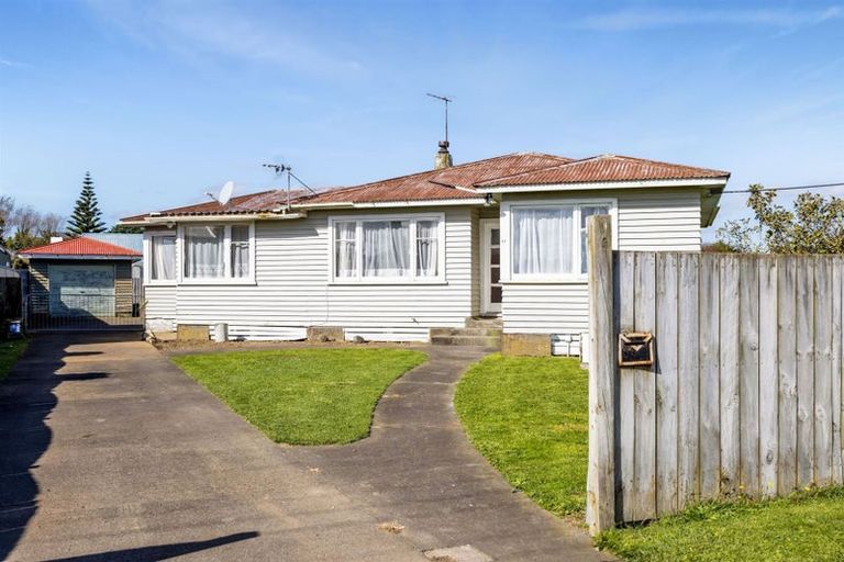 Photo of property in 17 Tuke Street, Normanby, Hawera, 4614
