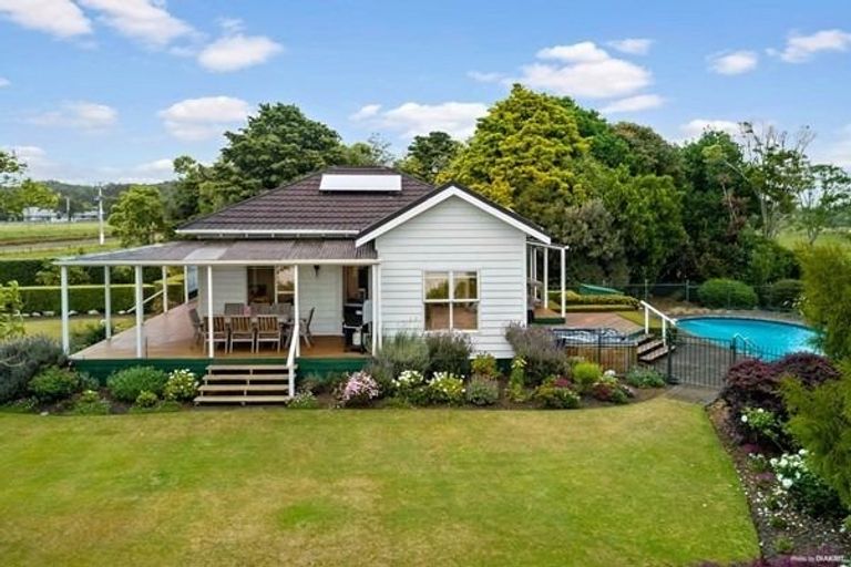 Photo of property in 86 Hull Road, Waiuku, 2682