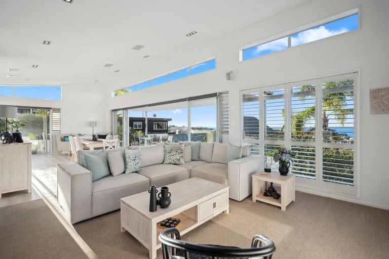 Photo of property in 12a Eastcliffe Road, Castor Bay, Auckland, 0620