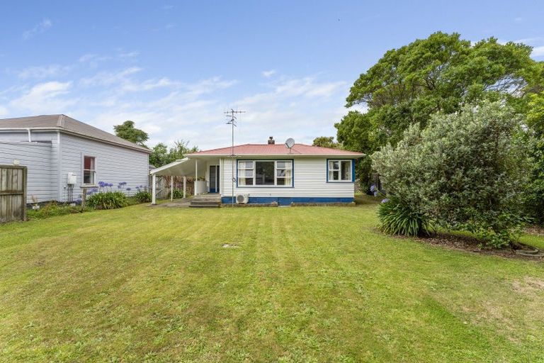 Photo of property in 20 Mckenzie Street, Levin, 5510