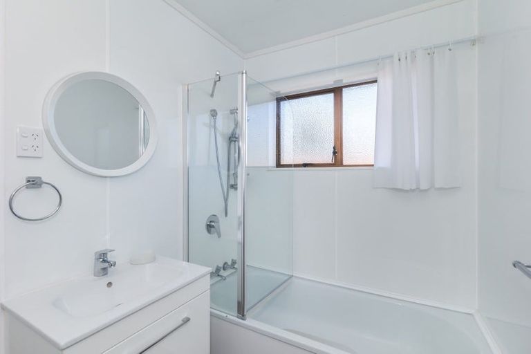 Photo of property in 72 Hokio Beach Road, Levin, 5510