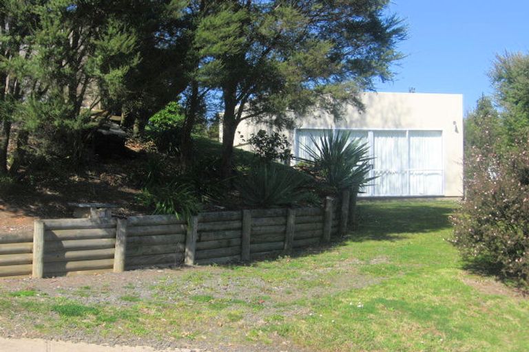 Photo of property in 21 Centennial Drive, Whitianga, 3510