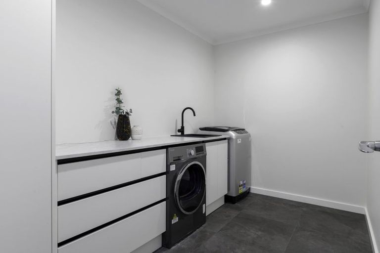 Photo of property in 8 Dulverton Rise, Flagstaff, Hamilton, 3210