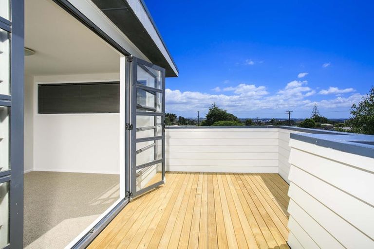 Photo of property in 420/18 Sunnyhaven Avenue, Beach Haven, Auckland, 0626