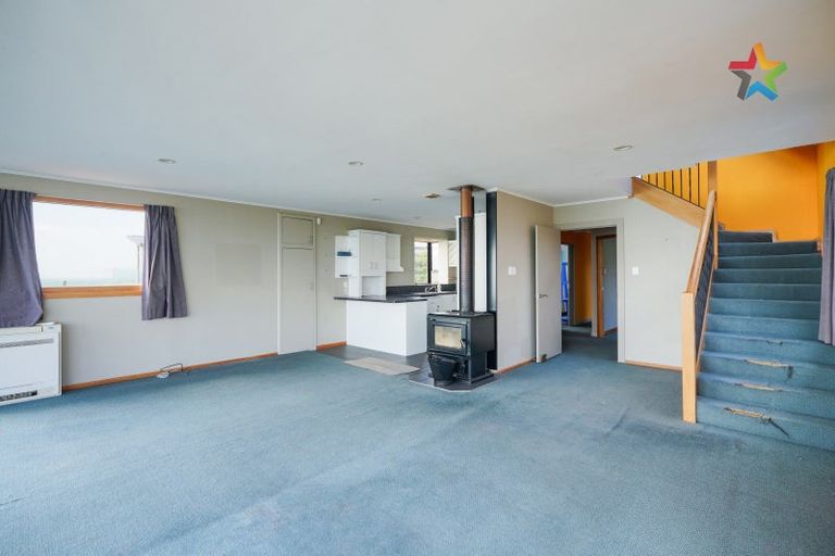 Photo of property in 14 Marine Parade, Bluff, 9814