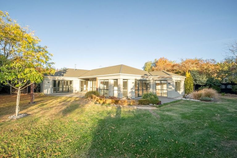 Photo of property in 315 Gardiners Road, Harewood, Christchurch, 8051