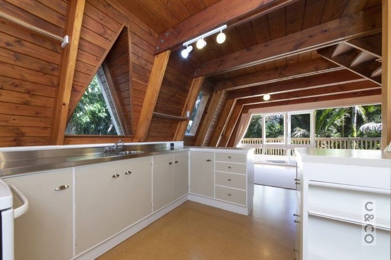 Photo of property in 123 Motutara Road, Muriwai, Waimauku, 0881