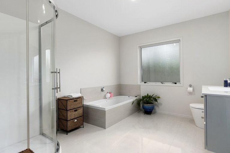 Photo of property in 2 Orion Way, Welcome Bay, Tauranga, 3112