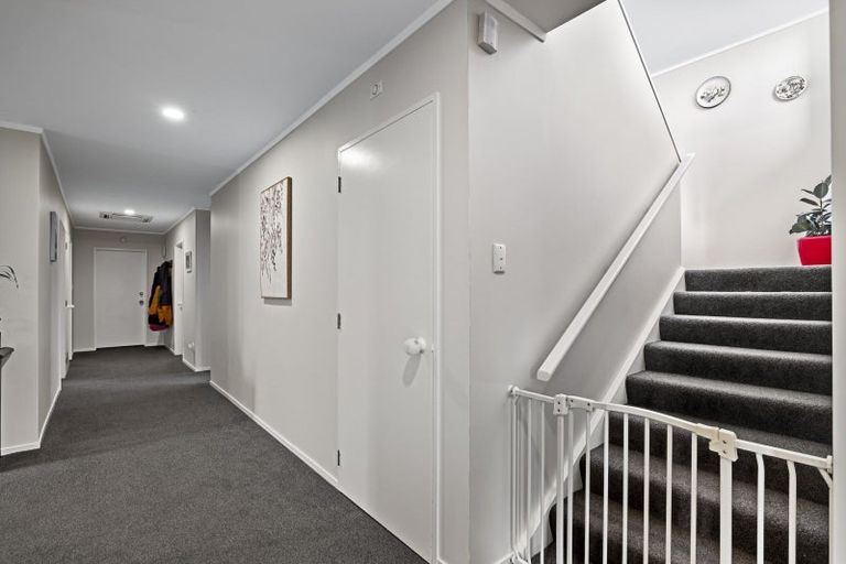 Photo of property in 69 Murray Avenue, Hawera, 4610