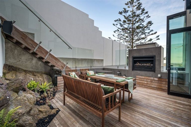 Photo of property in 21 Whareora Terrace, Cashmere, Christchurch, 8022