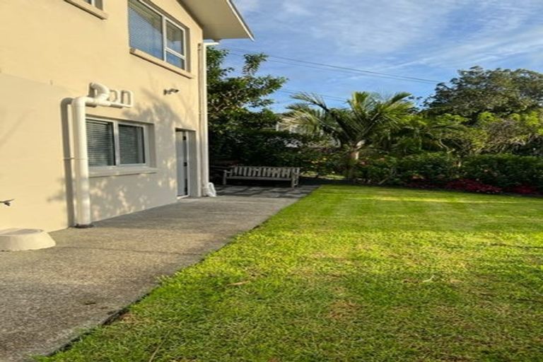 Photo of property in 906 Beach Road, Waiake, Auckland, 0630