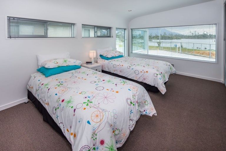 Photo of property in 185 Cashmere Bay Road, Moana, 7875