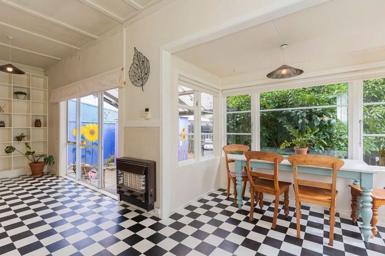 Photo of property in 235 Park Road, Hokowhitu, Palmerston North, 4410