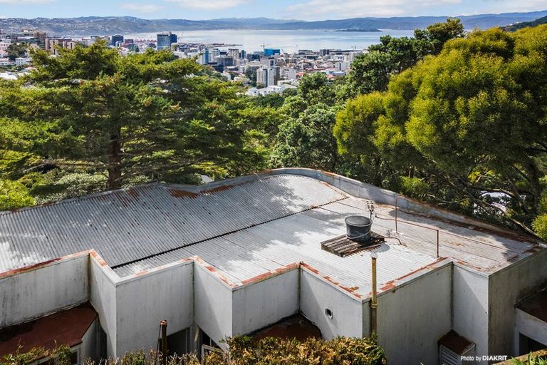 Photo of property in 94 Mortimer Terrace, Brooklyn, Wellington, 6021