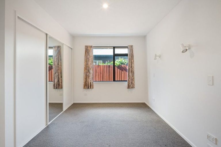 Photo of property in 2/88 Colombo Street, Beckenham, Christchurch, 8023