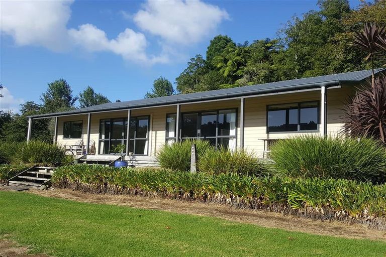 Photo of property in 371c Mangorei Road, Merrilands, New Plymouth, 4312