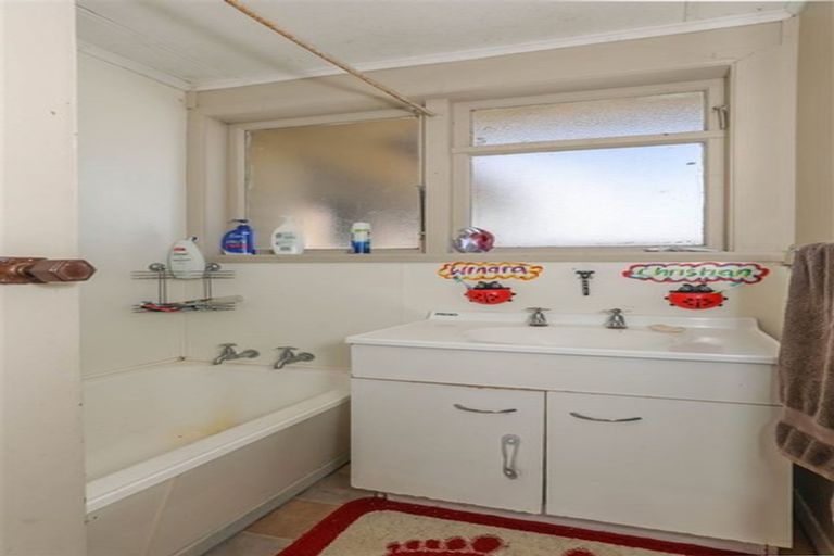 Photo of property in 16 Rotowaro Road, Huntly, 3700