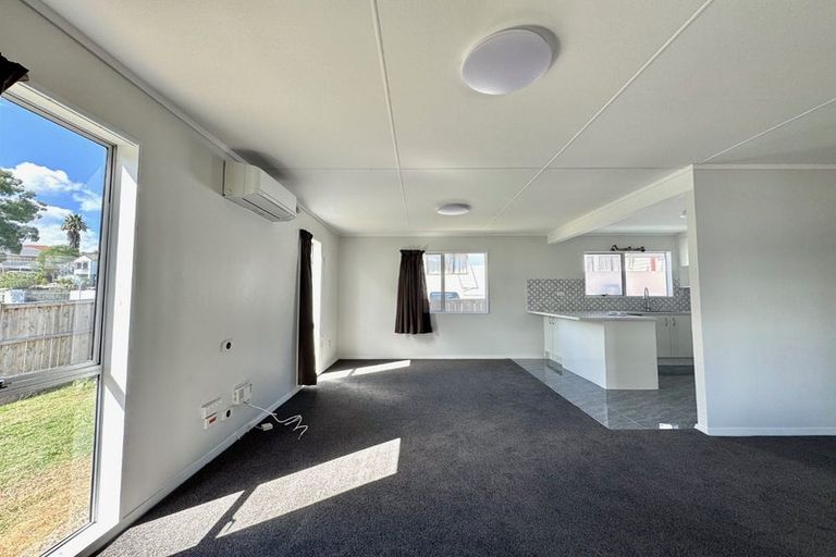 Photo of property in 23 Everglade Drive, Goodwood Heights, Auckland, 2105