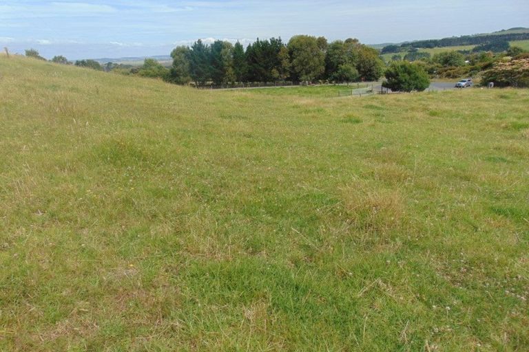 Photo of property in 44b Crosland Road, South Head, 0874