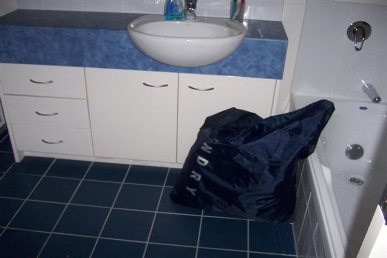 Photo of property in 42 Trimaran Drive, Gulf Harbour, Whangaparaoa, 0930