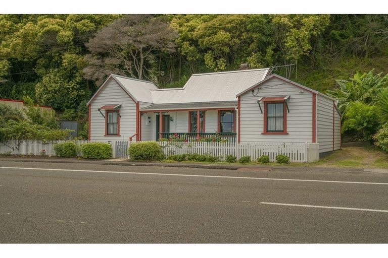 Photo of property in 404 Tararu Sh25 Road, Thames, 3500