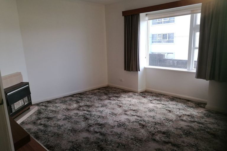 Photo of property in 35 Roxburgh Street, Mount Victoria, Wellington, 6011